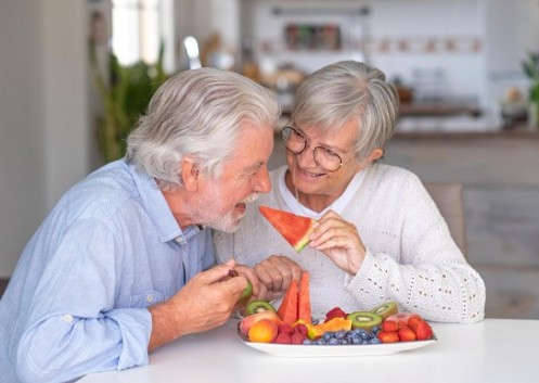 Como deve ser a alimentação na terceira idade