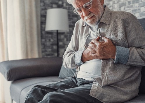 Como prestar socorro ou buscar ajuda diante de um infarto