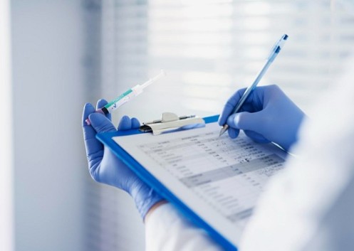 Por que algumas pessoas sentem sintomas mesmo com exames normais?